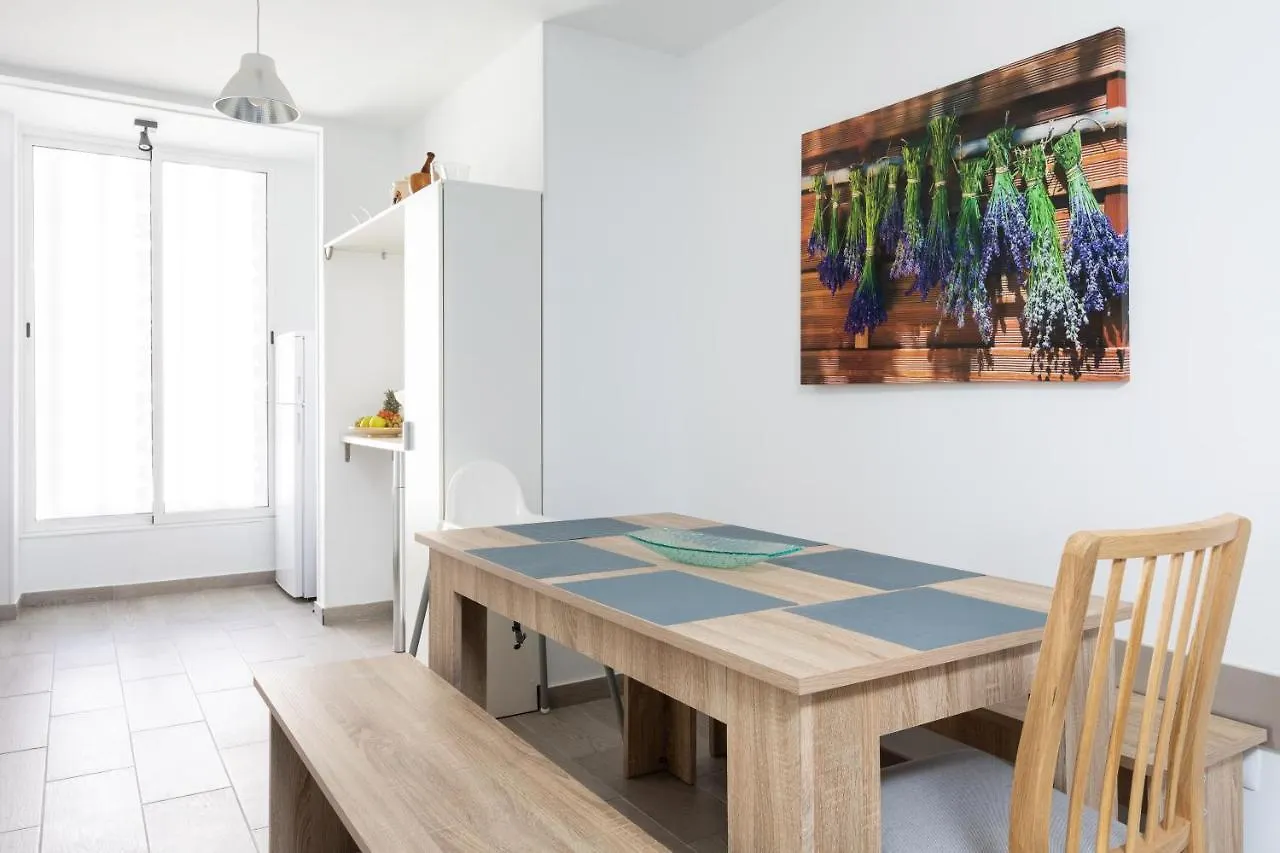 Home2Book Las Americas Bright Apartment 아로나